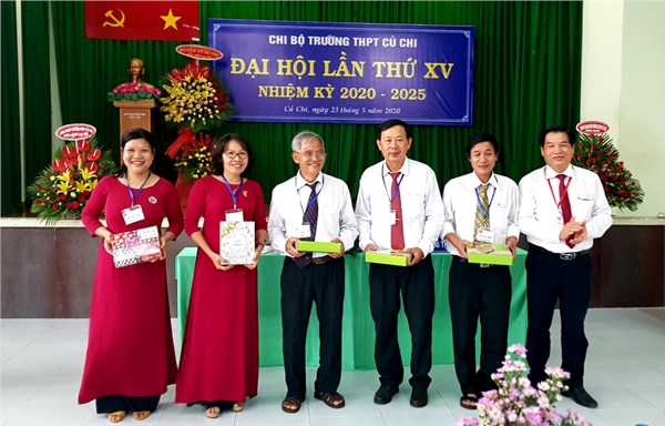 ĐẠI HỘI CHI BỘ TRƯỜNG THPT CỦ CHI LẦN THỨ XV, NHIỆM KÌ 2020 -2025